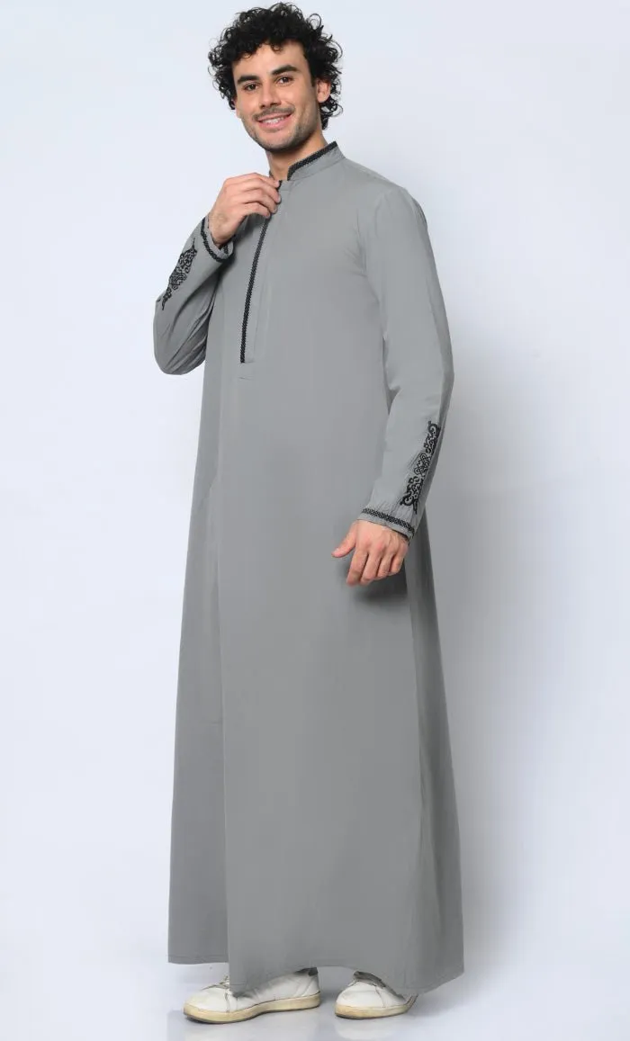 Arabic Elegance: Men's Embroidered Grey Thobe With Pockets - Final Sale