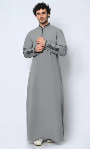 Arabic Elegance: Men's Embroidered Grey Thobe With Pockets - Final Sale