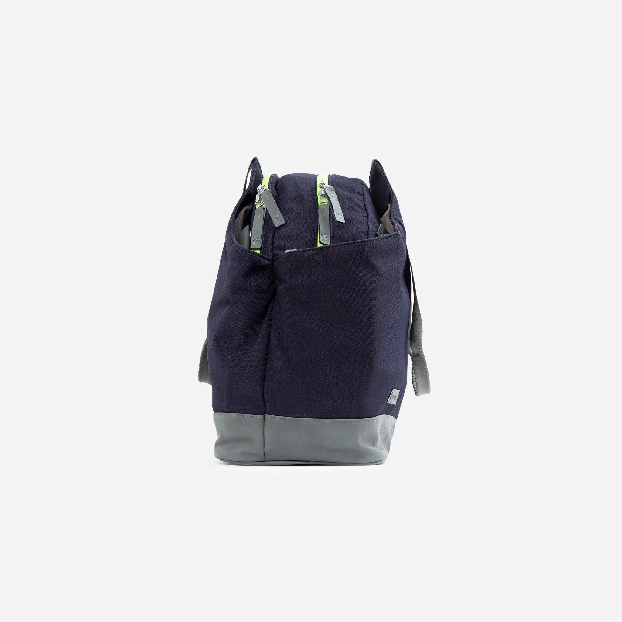 London Tennis Duffel / Tote