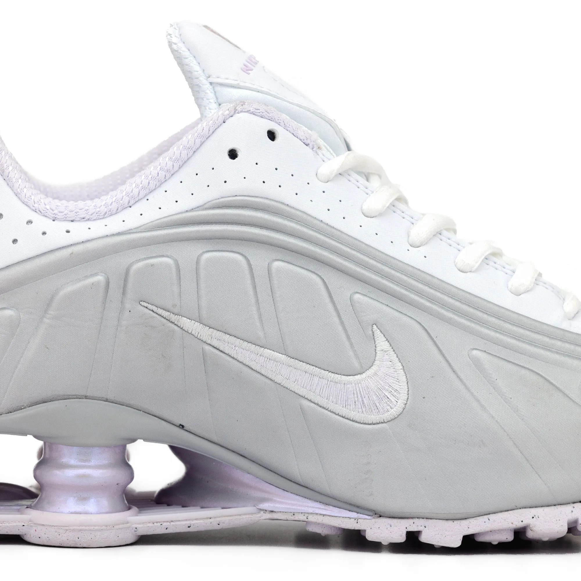 Nike Women's Shox R4 White/Barely Grape/Mtlc Platinum HF5076-100