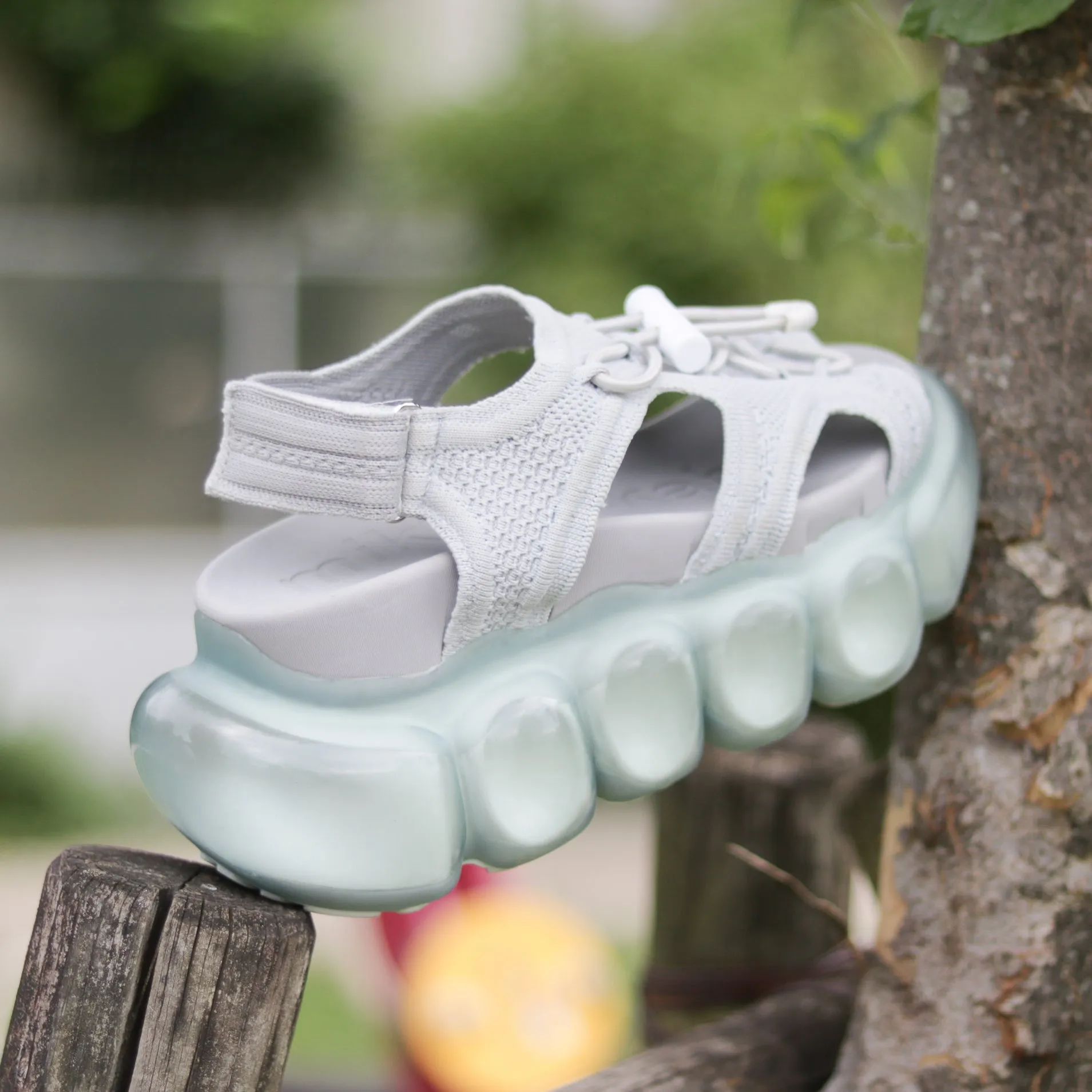 "Jewelry" Bubble Sandal / Gray