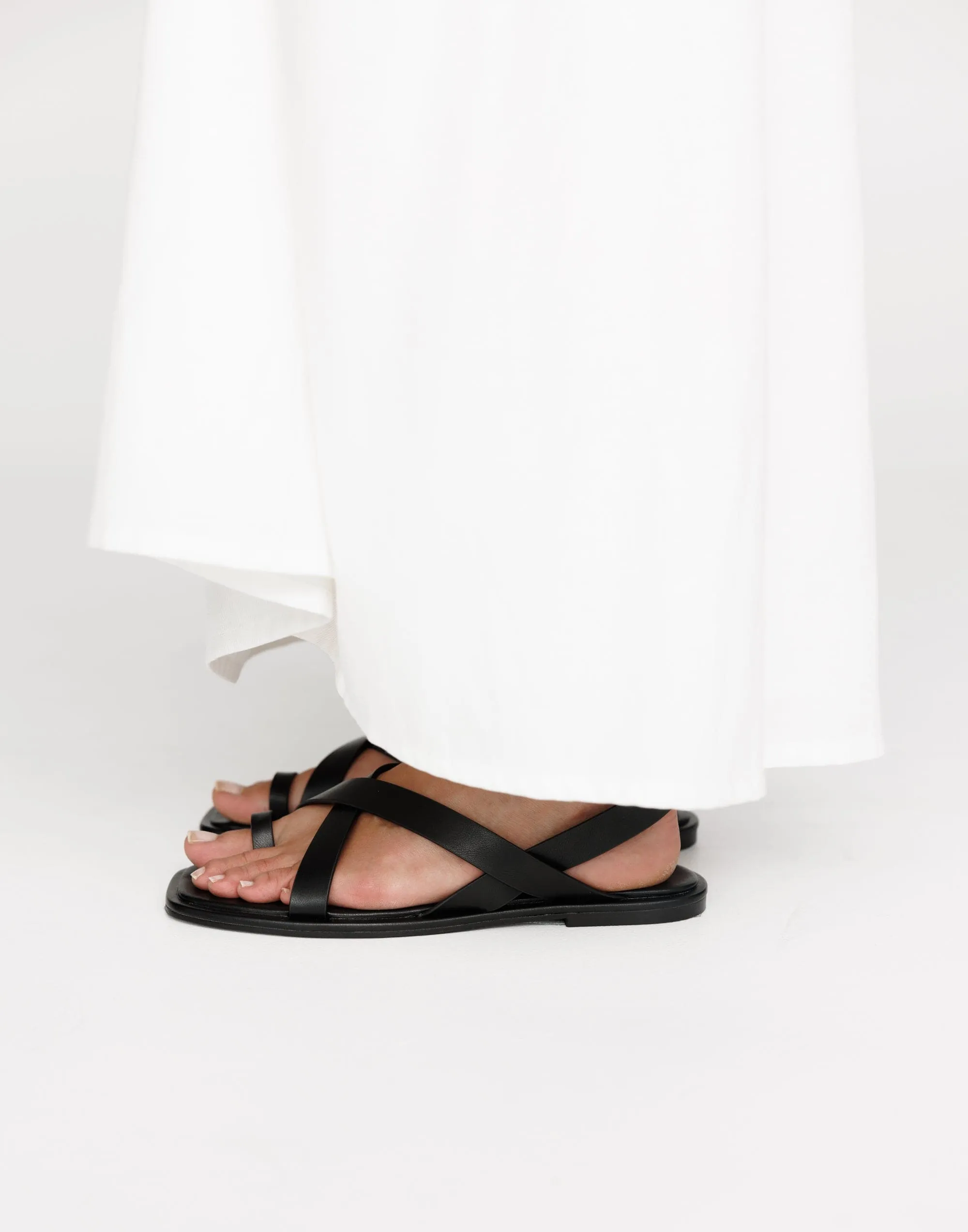 Ushi Sandals (Black) - By Billini