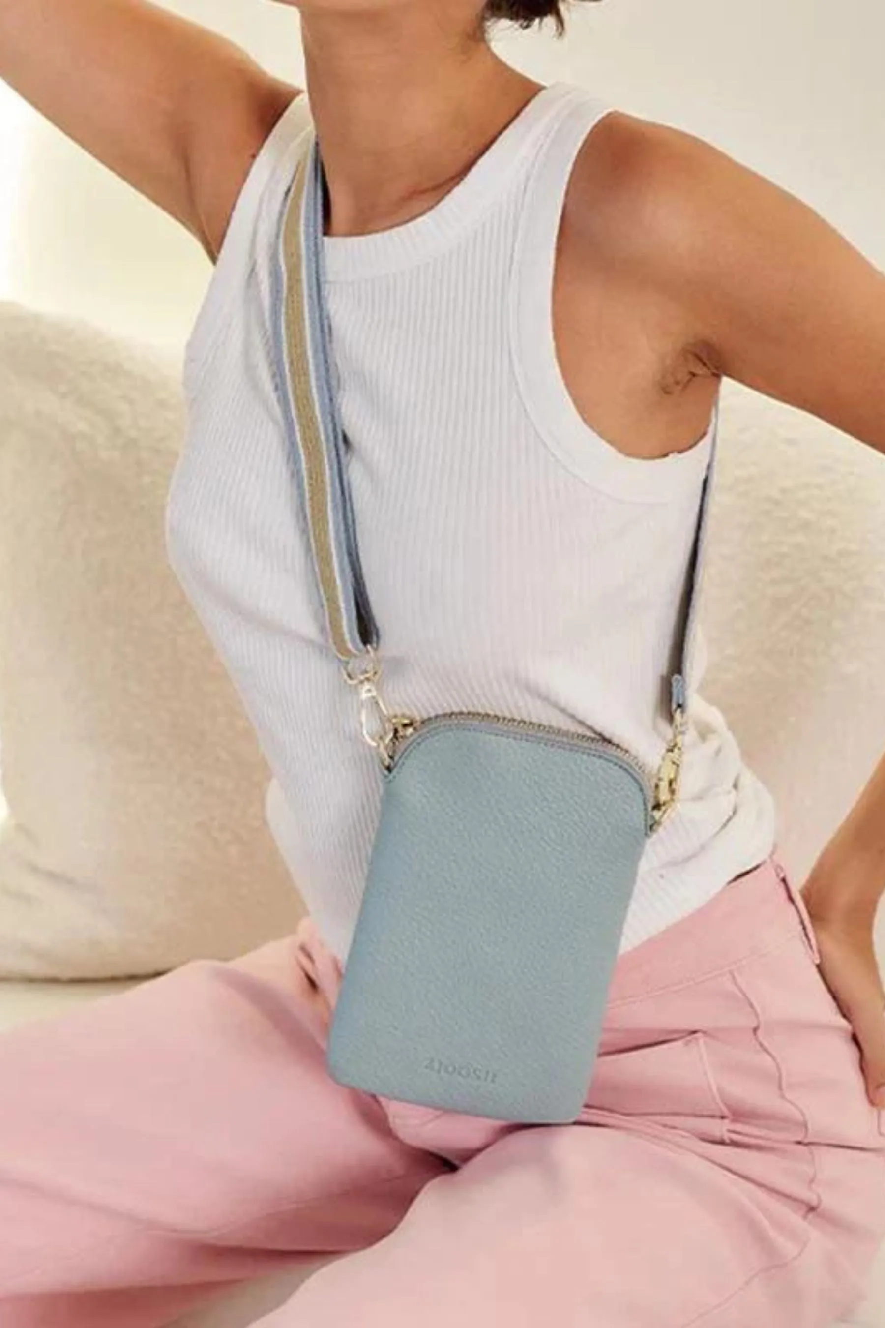 Wanderer Cross Body Bag | Dusty Blue