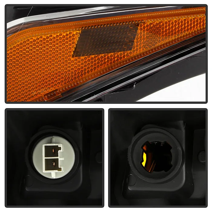 Xtune Headlights Nissan Kicks S / SV (18-20) [OE Style - Halogen Only] Black w/ Amber Turn Signal Light